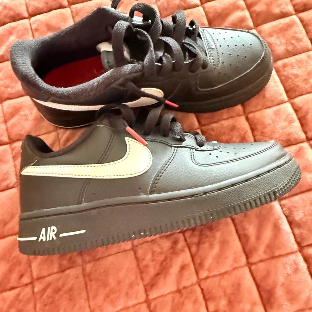 Nike Air Force 1 GS Black and Red Sneakers